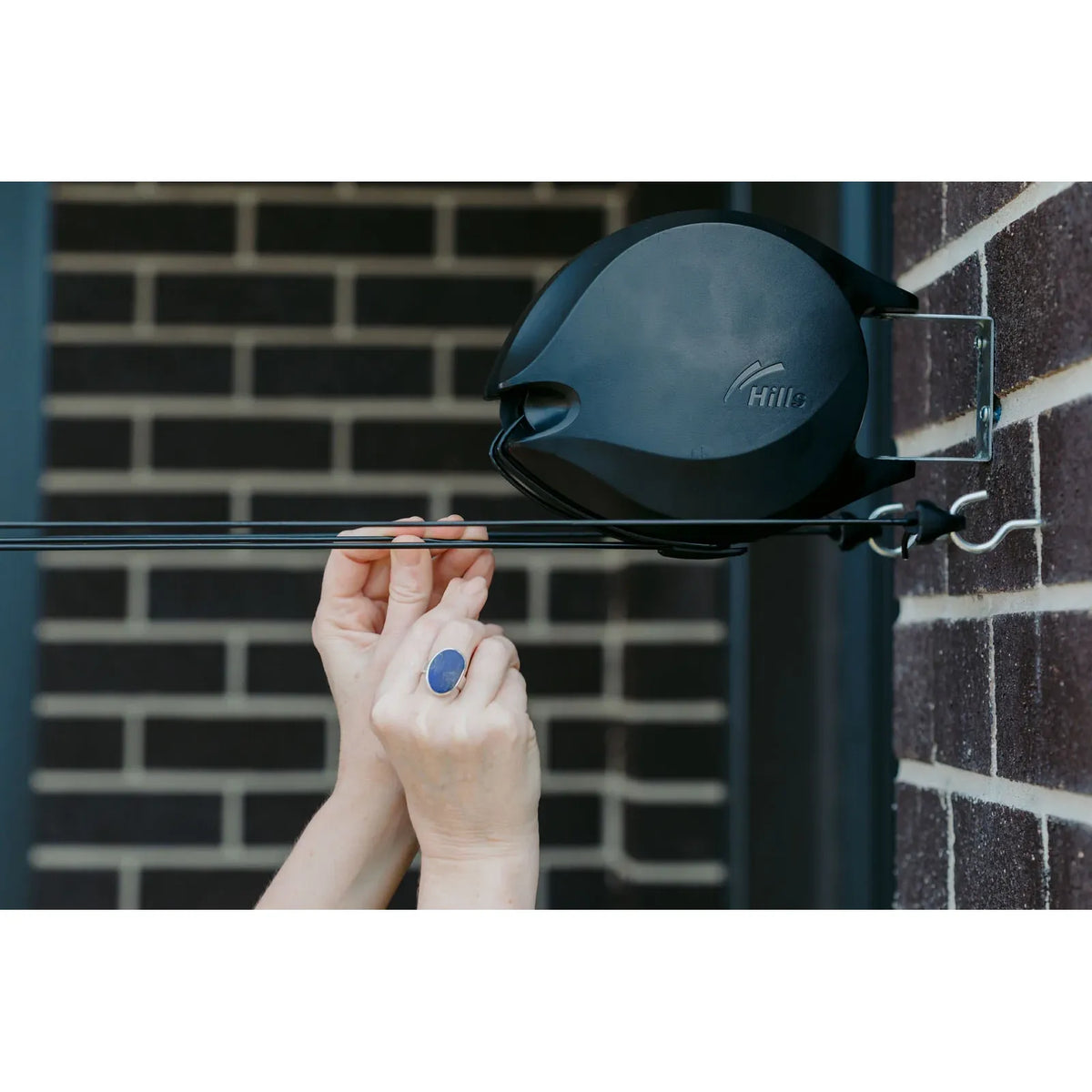 Hills Double Retractable Clothesline