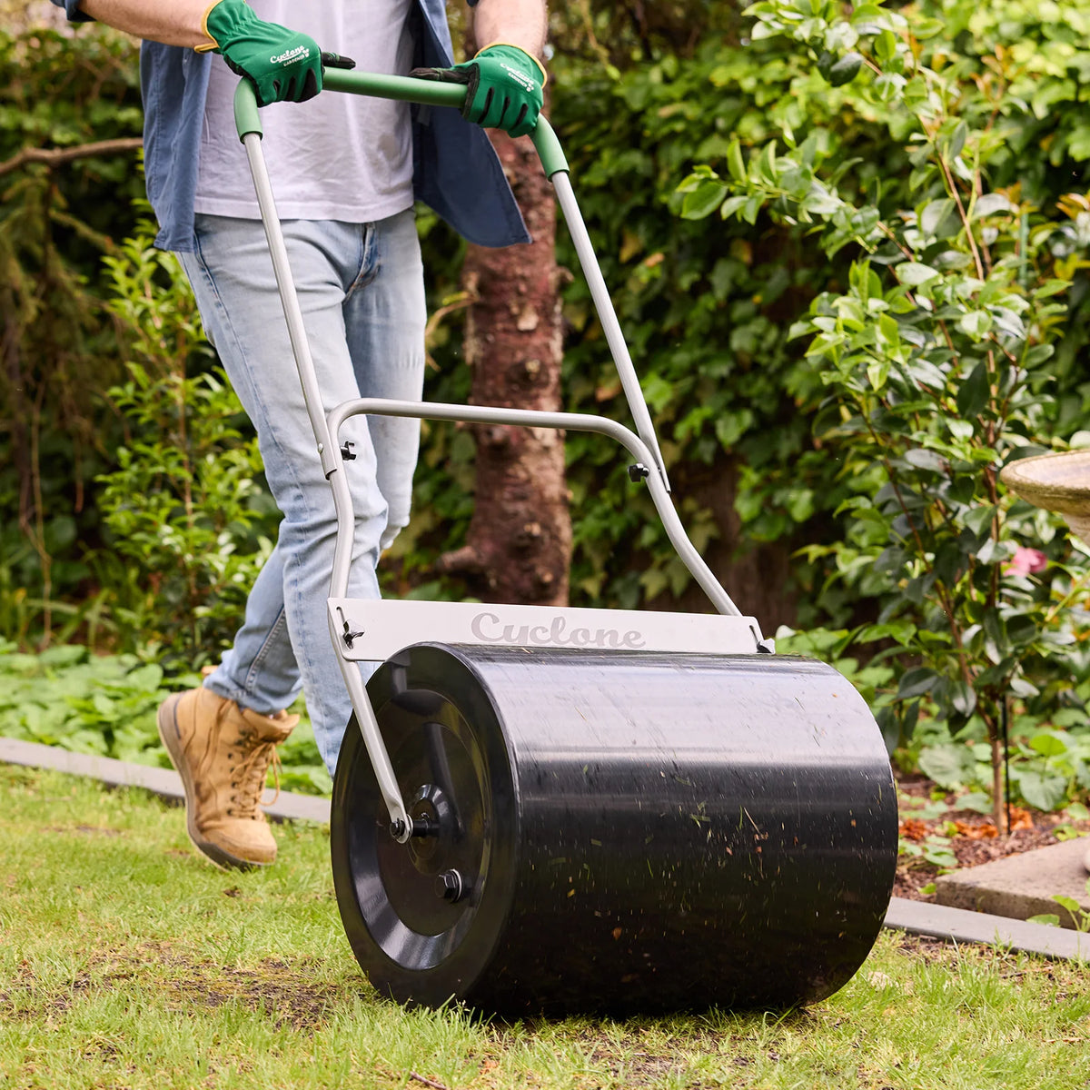 Cyclone 60L Steel Garden Roller (slightly damaged outer box)