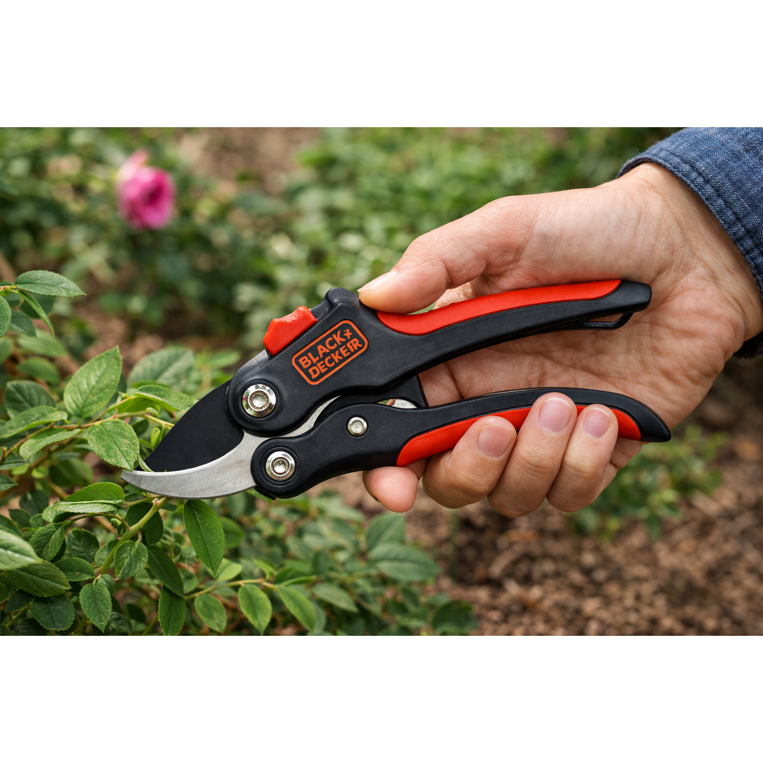 Black & Decker Bypass Pruning Shears – Soft Grip Garden Secateurs