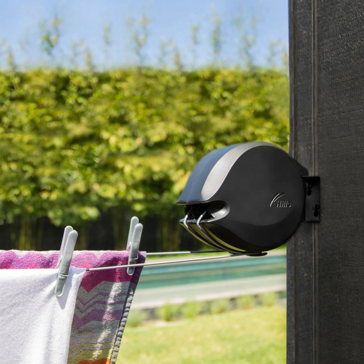 Hills Double Retractable Clothesline